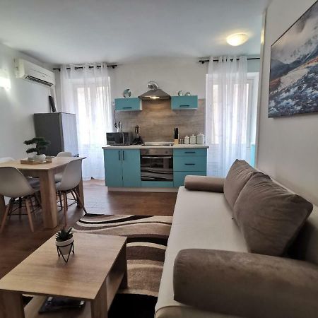 A Charming One-Bedroom Apartment In The Heart Of 'Rovinj' Екстер'єр фото