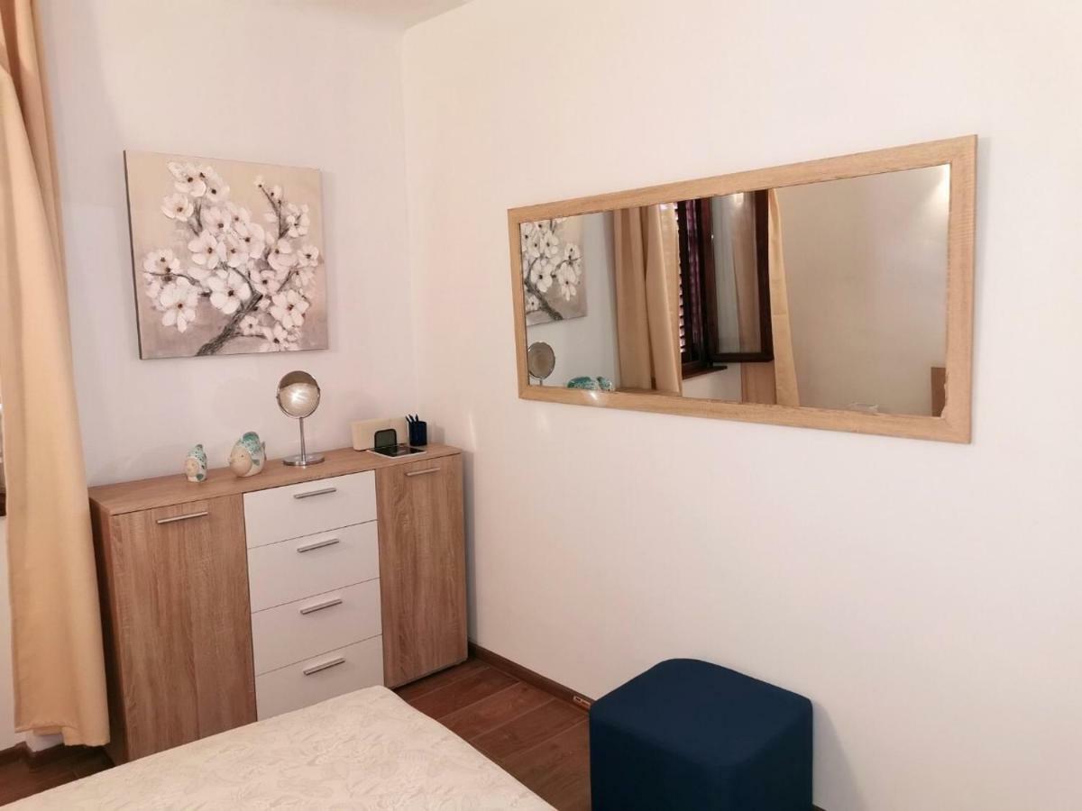 A Charming One-Bedroom Apartment In The Heart Of 'Rovinj' Екстер'єр фото