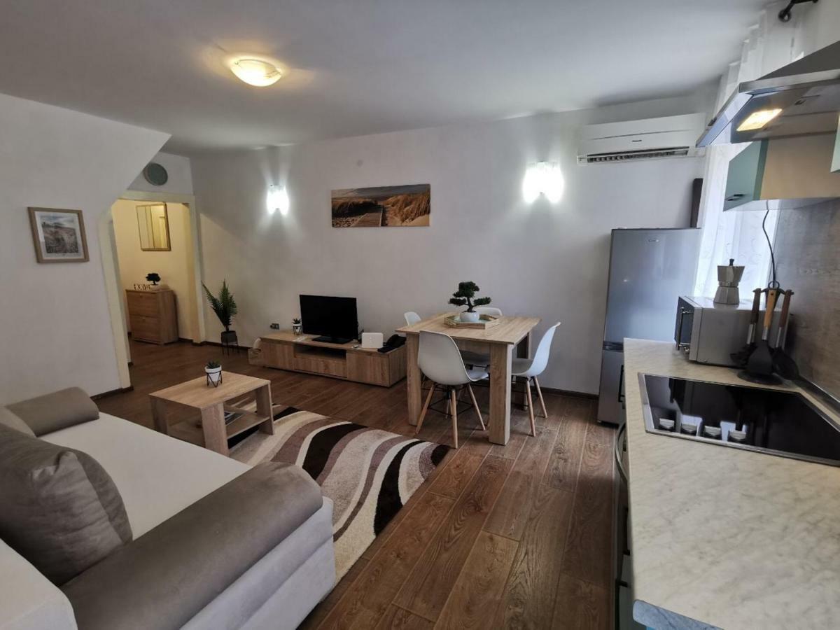 A Charming One-Bedroom Apartment In The Heart Of 'Rovinj' Екстер'єр фото