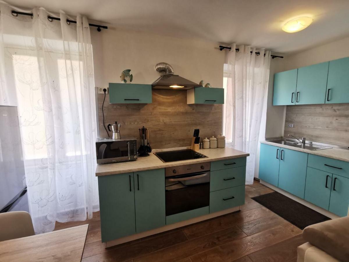 A Charming One-Bedroom Apartment In The Heart Of 'Rovinj' Екстер'єр фото